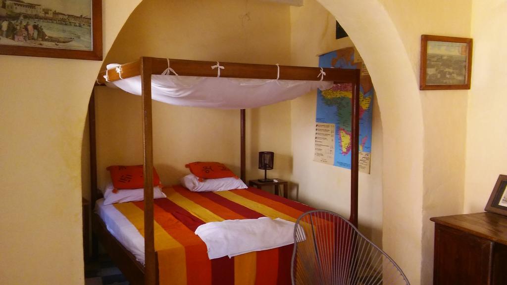 Maison Augustin Ly Gorée 外观 照片